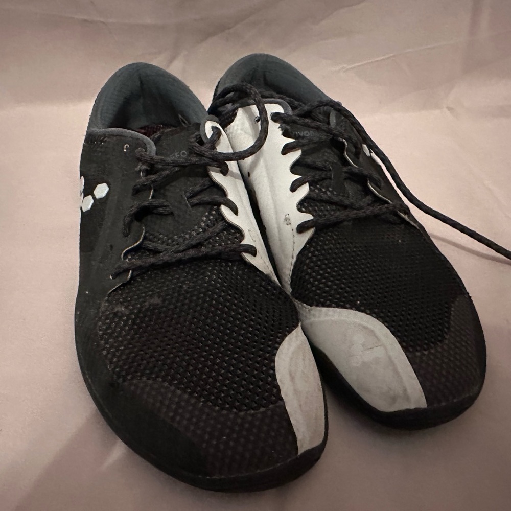 Vivo Barefoot Gray and Red Shoes - Picture 2 of 6